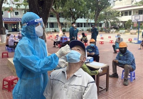 Thủ tướng yêu cầu phòng, chống dịch COVID-19 quyết liệt, hiệu quả hơn