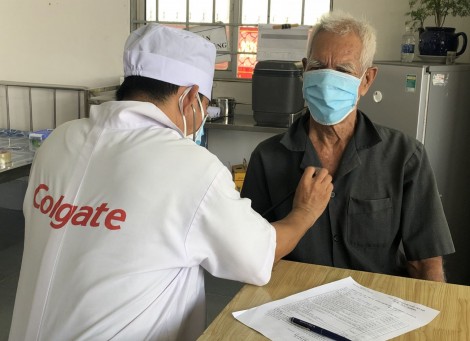 Đẩy mạnh tiêm vaccine ngừa COVID-19
