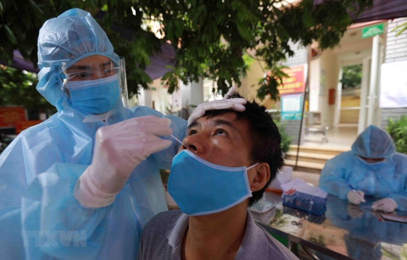 Dịch COVID-19 ngày 15/8: Số ca nhiễm ghi nhận trong nước giảm 136 ca