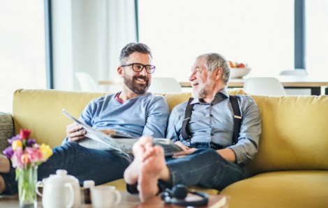 Có bạn tâm giao giúp bảo vệ sức khỏe trí não người cao tuổi