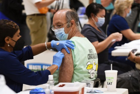 Những lưu ý với người đã tiêm vaccine đầy đủ