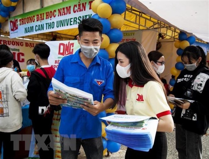 Bộ GD-ĐT đề nghị các trường đại học linh hoạt xác nhận nhập học