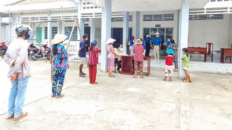 Chung sức, đồng lòng vượt qua khó khăn