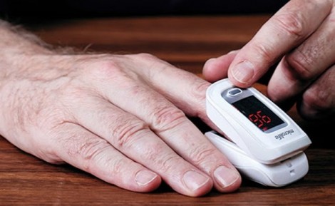 Người dân cần thận trọng khi mua máy thở và máy đo nồng độ oxy SpO2