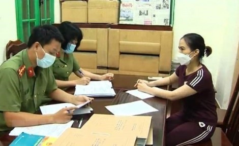 Khởi tố đối tượng lợi dụng chức vụ duyệt cấp thẻ "luồng xanh"