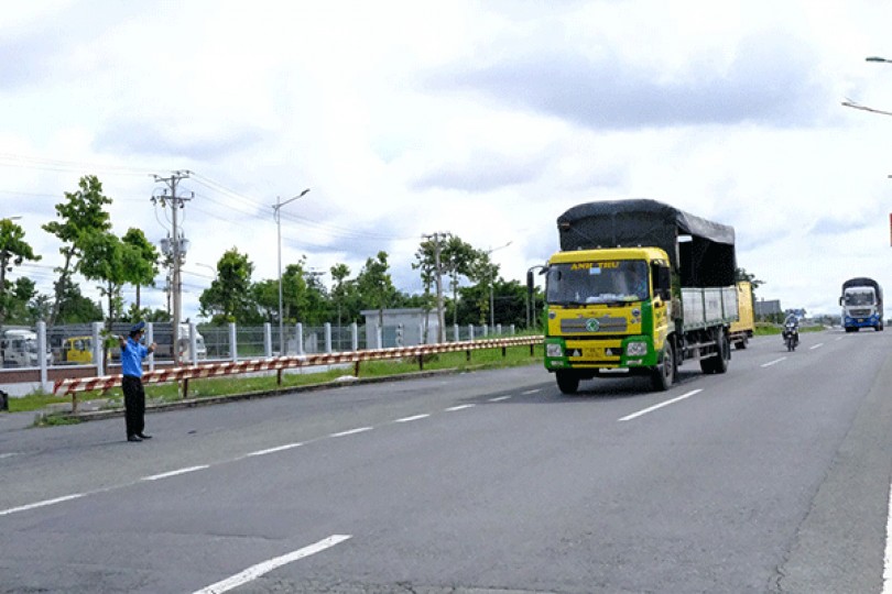 Hỗ trợ phương tiện vận tải lưu thông hàng hóa