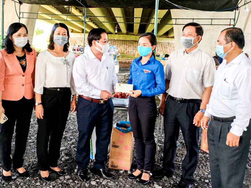 Phát huy tinh thần cách mạng tiến công, quyết tâm đẩy lùi dịch COVID-19