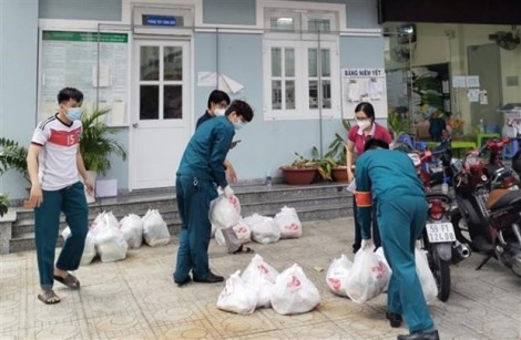 Thủ tướng yêu cầu xử lý nghiêm hành vi hủy đơn hàng "đi chợ hộ"