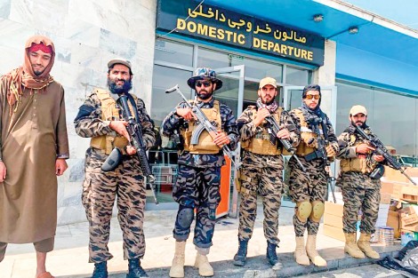 Pakistan nối lại các chuyến bay thương mại tới Kabul