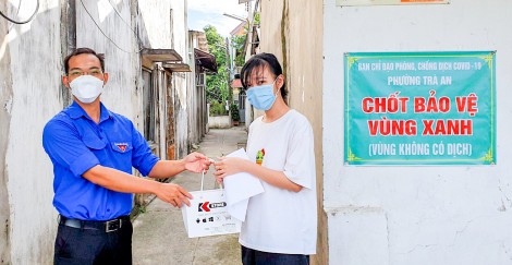 Vận động quyên góp, ủng hộ “máy tính cho em”