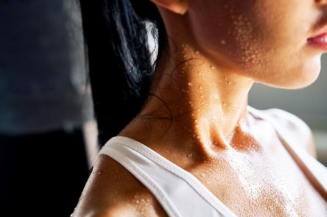 Cẩn trọng trước tình trạng đổ nhiều mồ hôi
