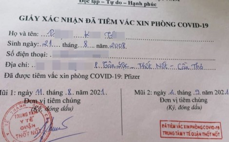 Đình chỉ công tác giám đốc trung tâm y tế và nhân viên y tế có cháu được tiêm vaccine phòng COVID-19