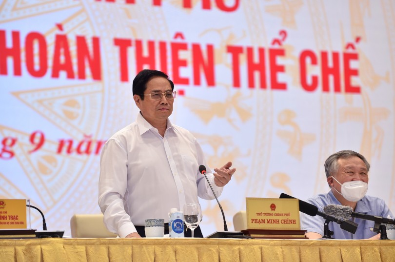 Cần đầu tư cho xây dựng và hoàn thiện thể chế đúng tầm đột phá chiến lược, thực sự là "đòn bẩy" kiến tạo phát triển