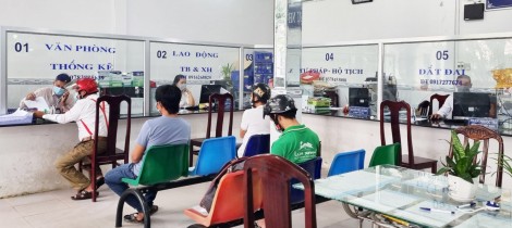 Bộ phận Tiếp nhận và Trả kết quả các huyện “vùng xanh” giải quyết thủ tục hành chính trực tiếp