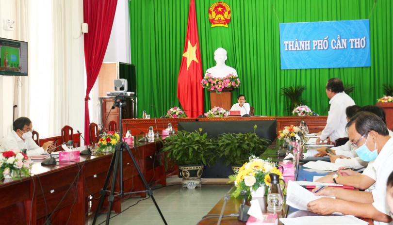 Tìm giải pháp để mở lại hoạt động siêu thị, chợ truyền thống và hoạt động shipper