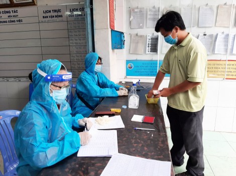 Hỗ trợ người dân gặp khó khăn do dịch COVID-19