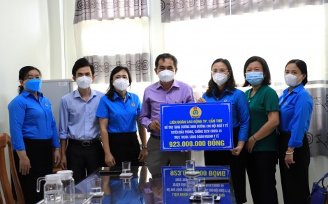 Trên 2,5 tỉ đồng hỗ trợ tăng cường dinh dưỡng cho đội ngũ y tế