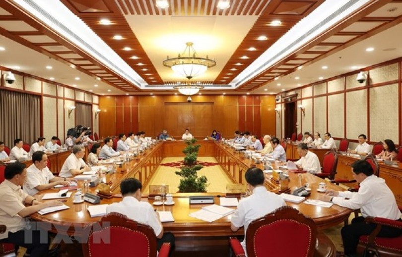 Bộ Chính trị: Khuyến khích và bảo vệ cán bộ năng động, sáng tạo
