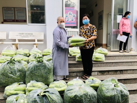 Bình Thủy:  Hỗ trợ rau, củ cho người dân ảnh hưởng dịch COVID-19
