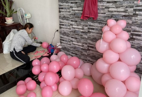 Đa dạng phụ kiện trang trí sinh nhật tại nhà