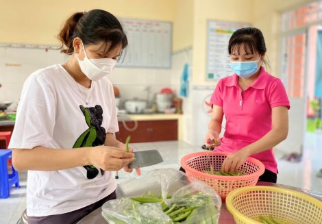 Phụ nữ tích cực phòng, chống dịch