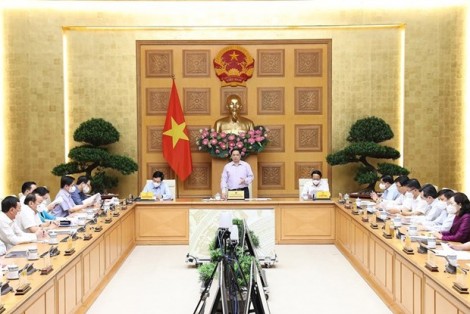 Tập trung phòng, chống COVID-19, đẩy mạnh giải ngân vốn đầu tư công