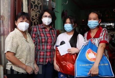 Trẻ em mồ côi do dịch COVID-19: Cần sự quan tâm đặc biệt