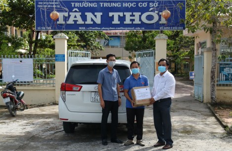 Hành trình Kết nối yêu thương đã hỗ trợ 2,6 tỉ đồng cho người dân