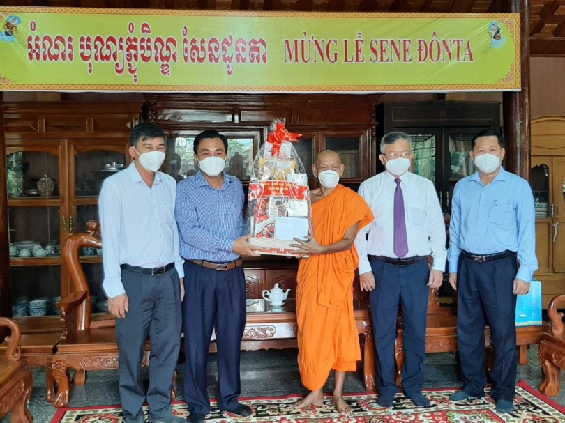 Chúc mừng đồng bào dân tộc Khmer nhân dịp lễ Sene Đôn ta