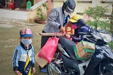 Lạc đường xuống tận Cà Mau, một gia đình được hỗ trợ về lại Bạc Liêu