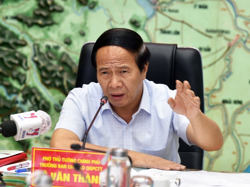 Bảo đảm an toàn cho người dân về quê trong thời điểm mưa bão