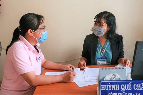 Những công chức, viên chức “hai vai”