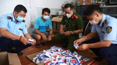 "Tiền mất, tật mang" với "thuốc COVID-19" trôi nổi