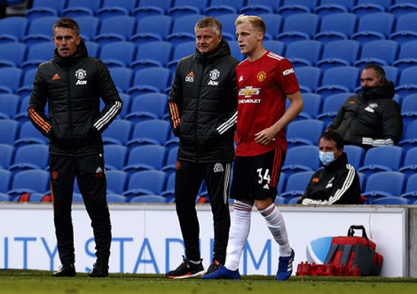 Van de Beek vỡ mộng!