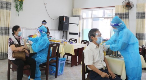 Cần Thơ: Phân bổ 70.200 liều vaccine Pfizer và 120.000 liều AstraZeneca