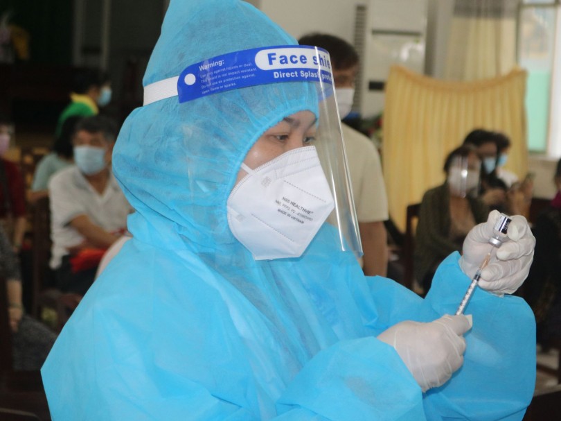 Cần Thơ : khẩn triển khai tiêm mũi 2 cho người đã tiêm mũi 1