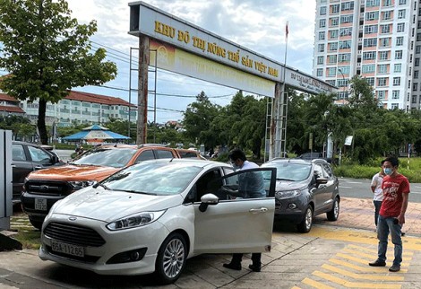 Ðại lý ô tô mở lại hoạt động kinh doanh an toàn, linh hoạt