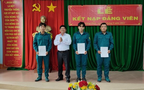 Tăng cường sinh lực cho Đảng