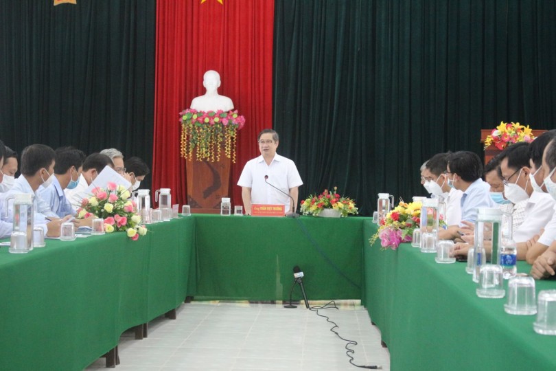 Tập trung tháo gỡ khó khăn, đẩy nhanh tiến độ xây dựng và thông xe kỹ thuật tỉnh lộ 922 vào cuối năm 2021