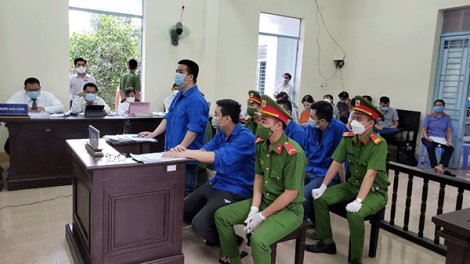 Tiếp tục xử vụ Trương Châu Hữu Danh và nhóm “Báo Sạch”: Các bị cáo bị đề nghị mức án 2-5 năm tù