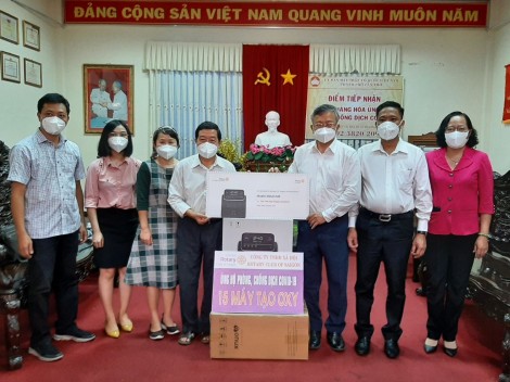 Tiếp nhận thiết bị y tế phòng, chống dịch COVID-19