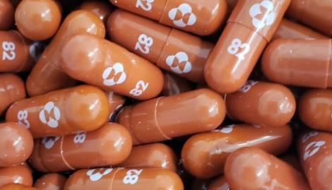 Merck & Co đạt thỏa thuận cho phép các nước nghèo tiếp cận thuốc điều trị COVID-19 