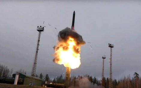 Nga “chọc giận” NASA