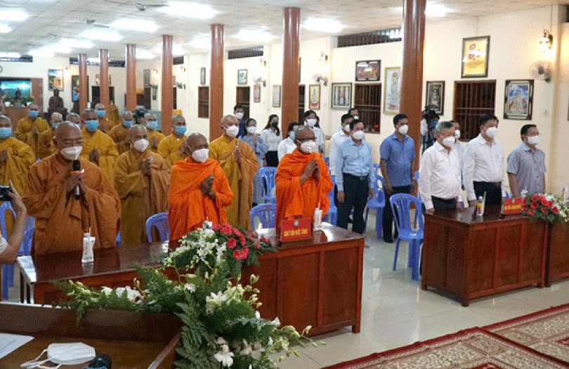 Tưởng niệm đồng bào tử vong và cán bộ, chiến sĩ hy sinh vì dịch COVID-19