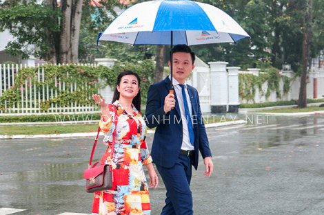 Ca sĩ Dương Hồng Loan tham quan, tìm hiểu cơ hội đầu tư tại dự án Vạn Phát Avenue Sóc Trăng