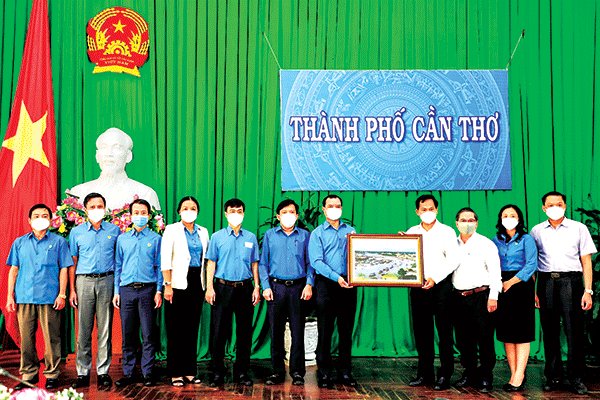 Lãnh đạo TP Cần Thơ tiếp và làm việc với Tổng LÐLÐ Việt Nam