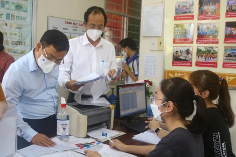 Điều trị F0 tại nhà, 

y tế cơ sở quá tải