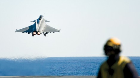 Chiến đấu cơ Rafale đắt hàng