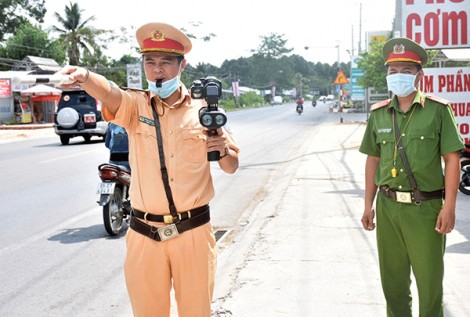 Tăng cường lập lại trật tự đô thị, trật tự an toàn giao thông gắn với phòng, chống dịch COVID-19
