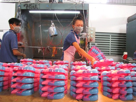 Cùng doanh nghiệp nhỏ và vừa vượt rào cản hội nhập